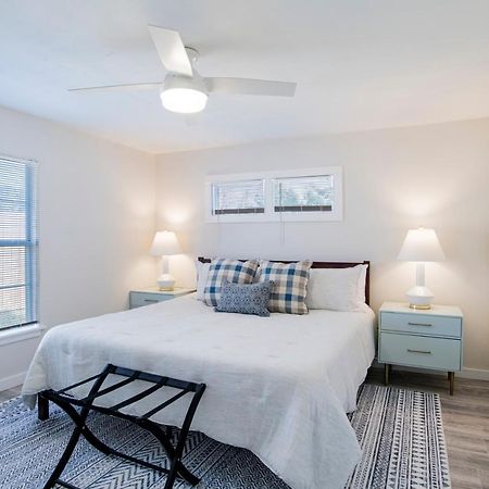 House In Mobile Newly Renovated! Quiet & Centrally Located! エクステリア 写真