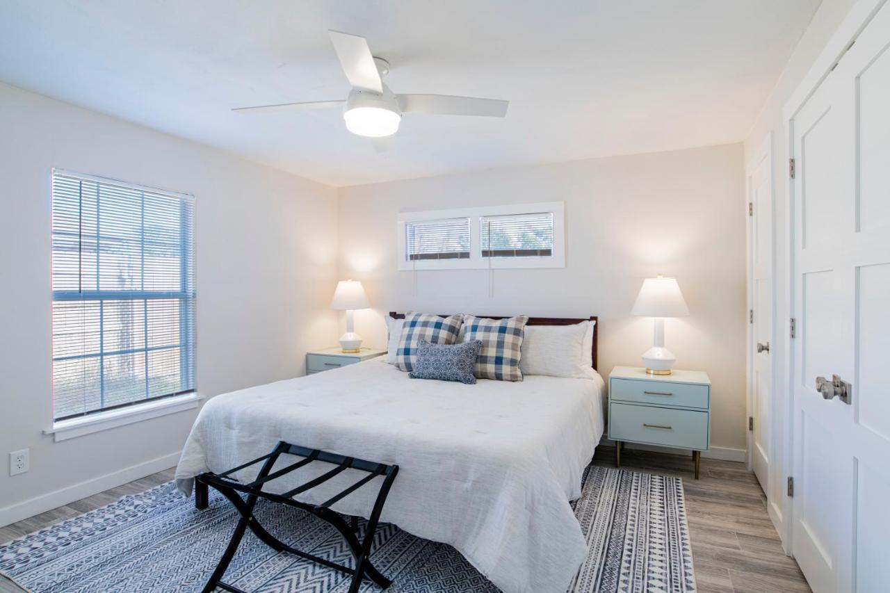House In Mobile Newly Renovated! Quiet & Centrally Located! エクステリア 写真