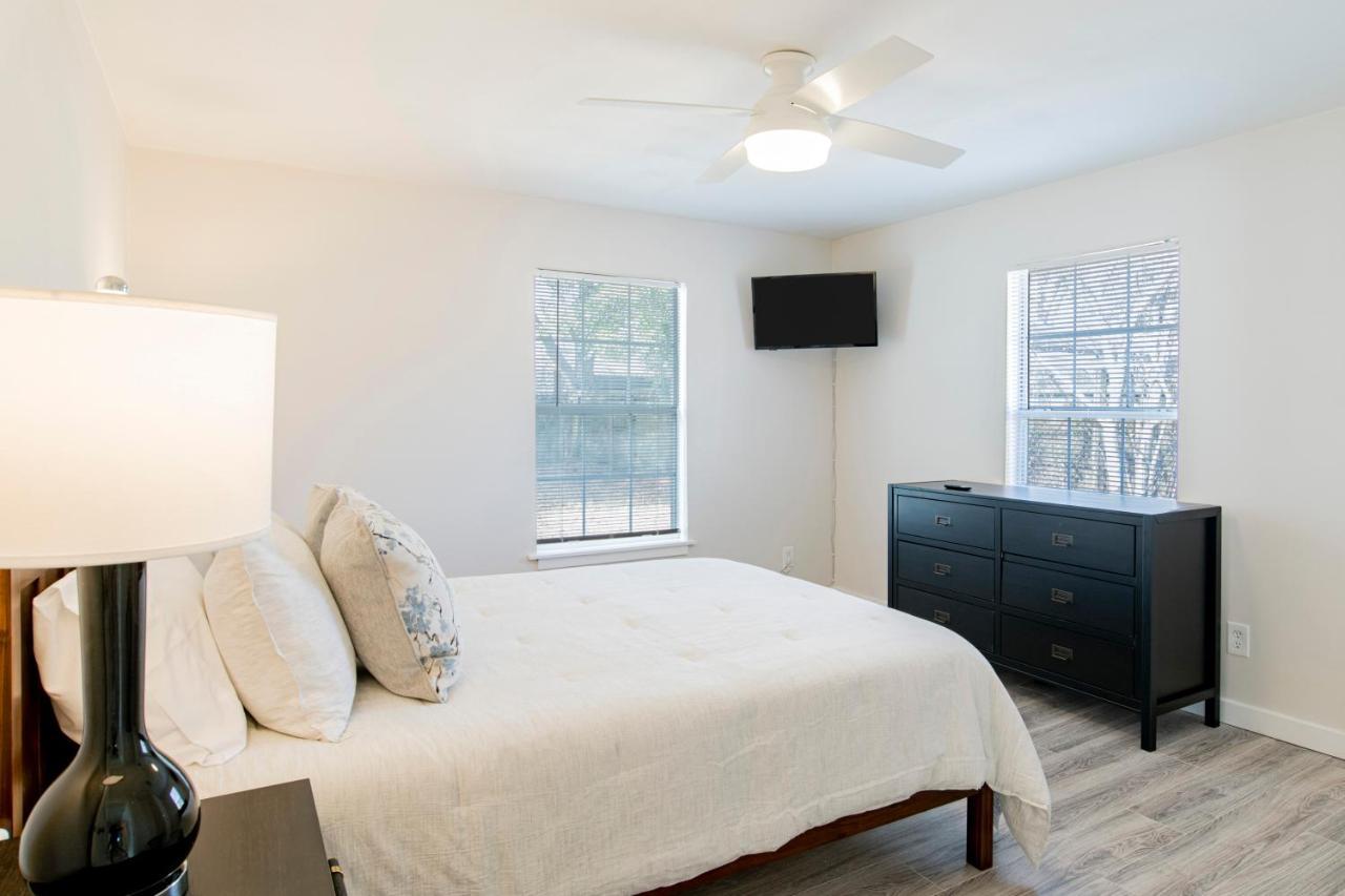House In Mobile Newly Renovated! Quiet & Centrally Located! エクステリア 写真